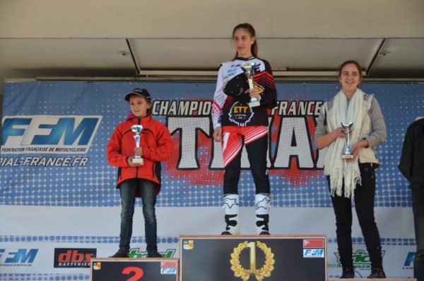 Podium trophée féminin.jpg